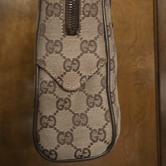 Authentic Gucci monogram canvas shoulder bag - Picture 4 of 8
